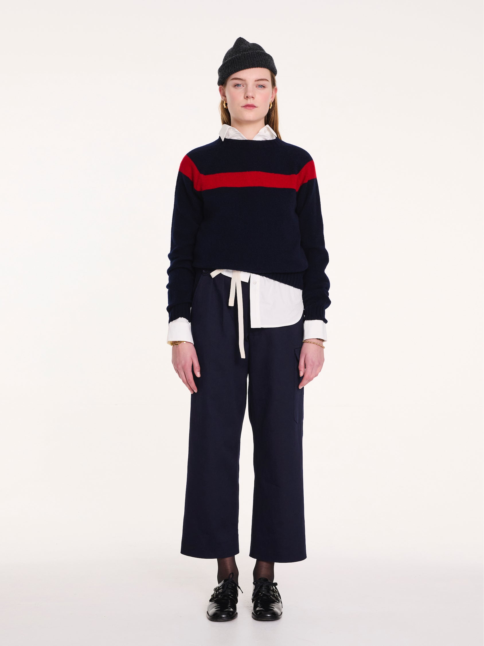 OSSIE traditional Seam Free Sweater With Placed Graphic Yoke Design - Navy / Red