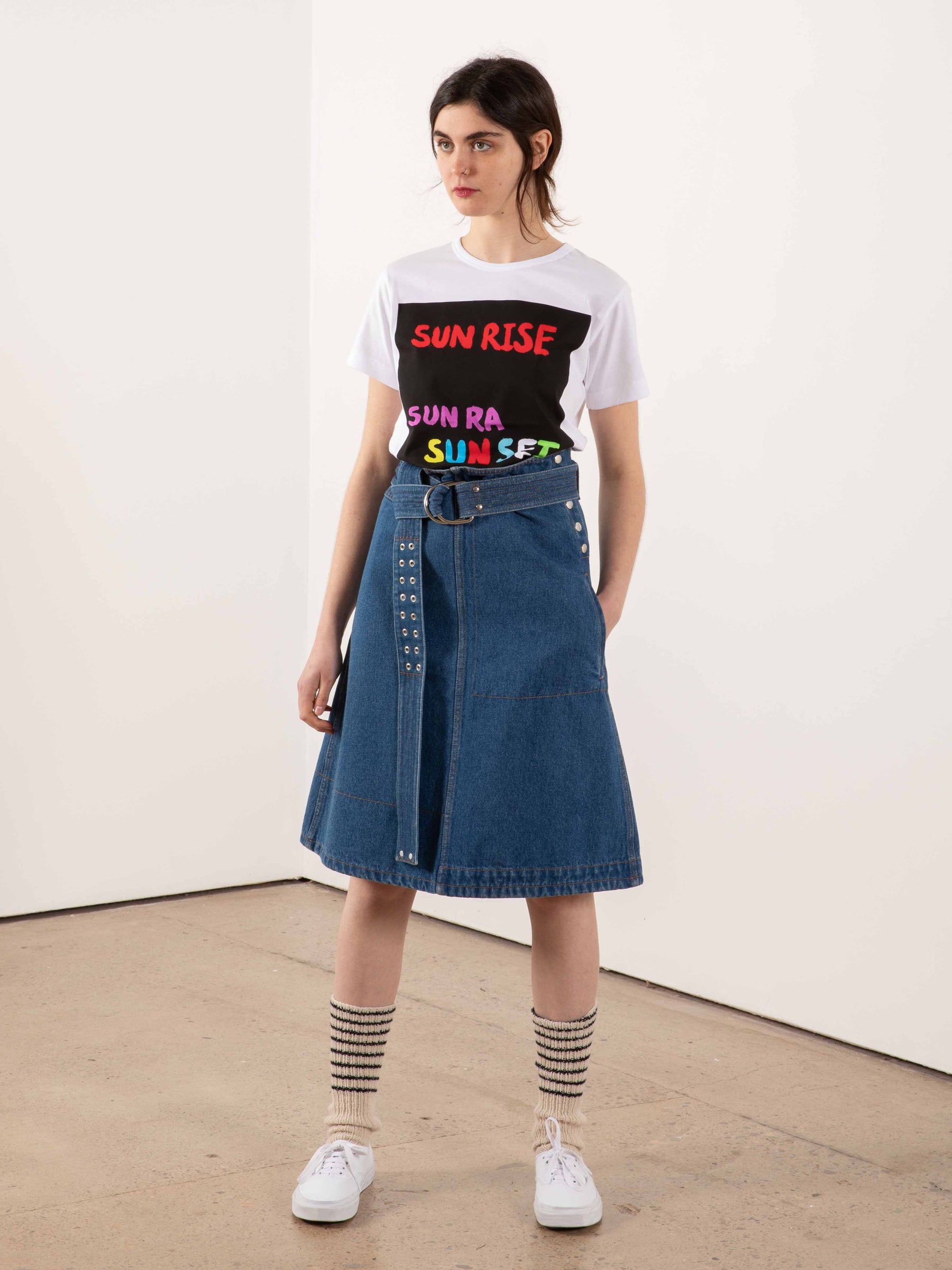 DEBBIE Sunrise Sunset Sunra Jersey T-shirt And Shopping Bag Created In Collaboration With Scottish Artist
Jim Lambie