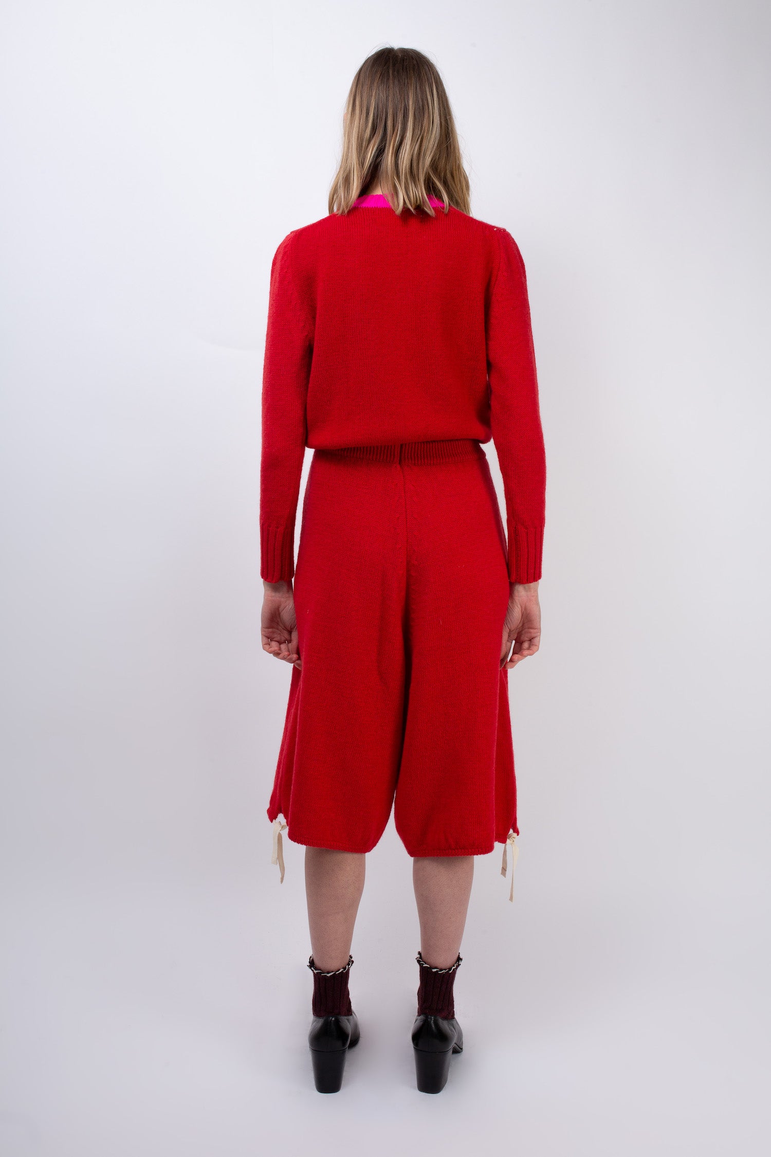 ALISTAIR Oversized Knitted Skate Shorts - Red