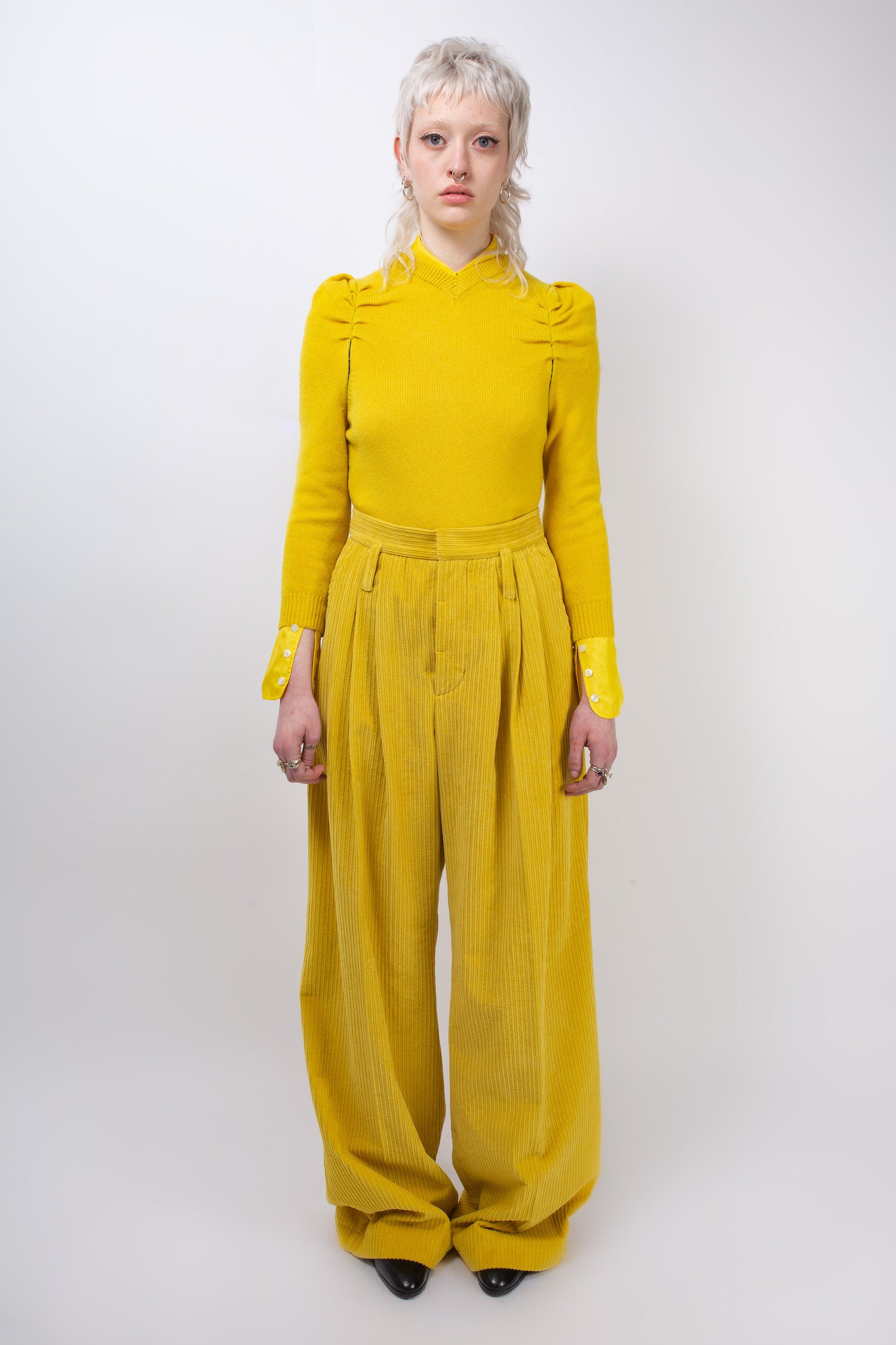 ANGIE Highwaisted Pleated Trousers - Yellow