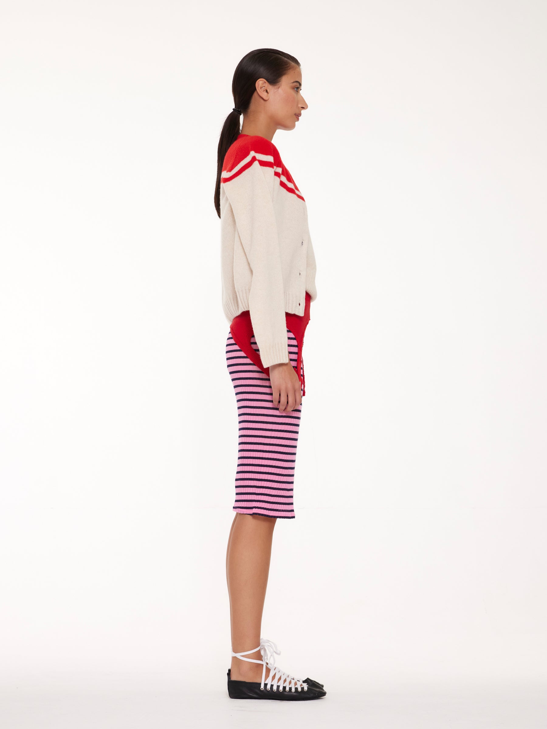 MAAR Crew Neck Cardigan - Ecru / Red
