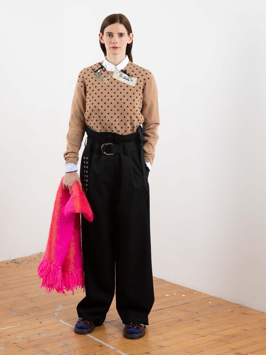 MIMI Spotty Cashmere Sweater With 3 Tati Pin Charms - Camel / Black