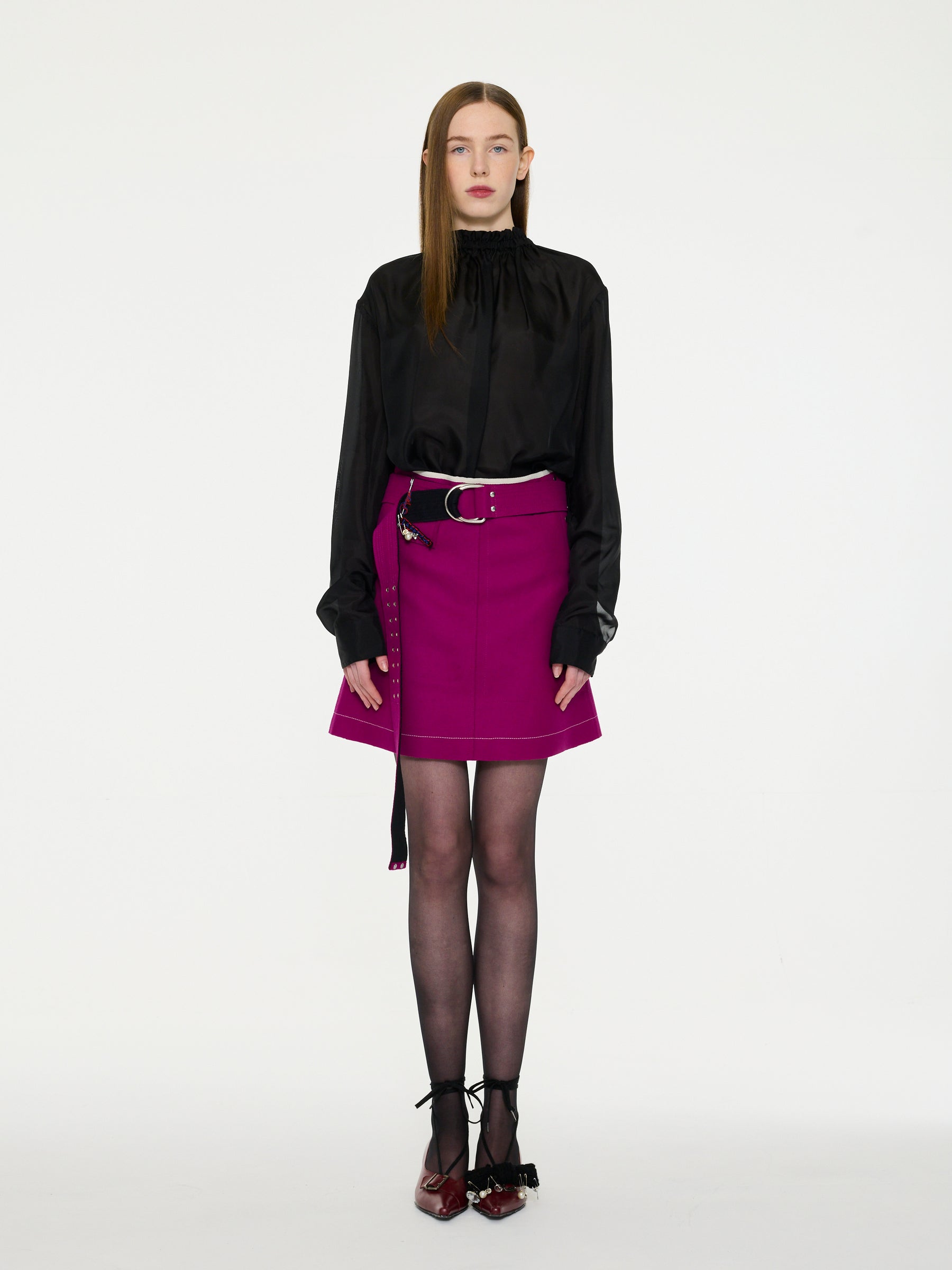 VIVIENNE - Black
