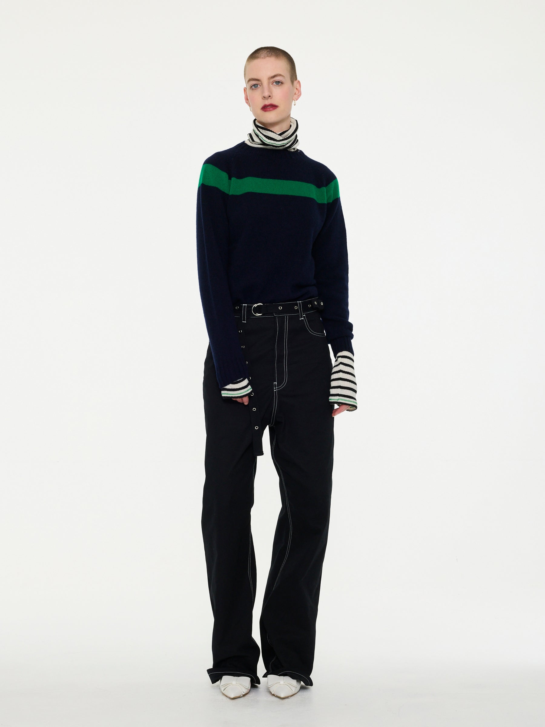OSSIE Traditional Seam free Sweater - Navy/ Green