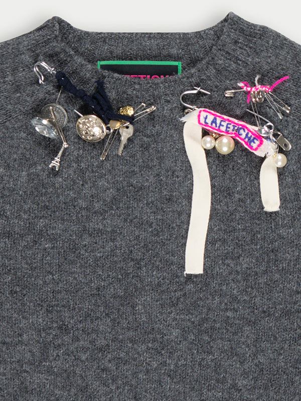 TATI Kilt Pin Charms - Variant 11