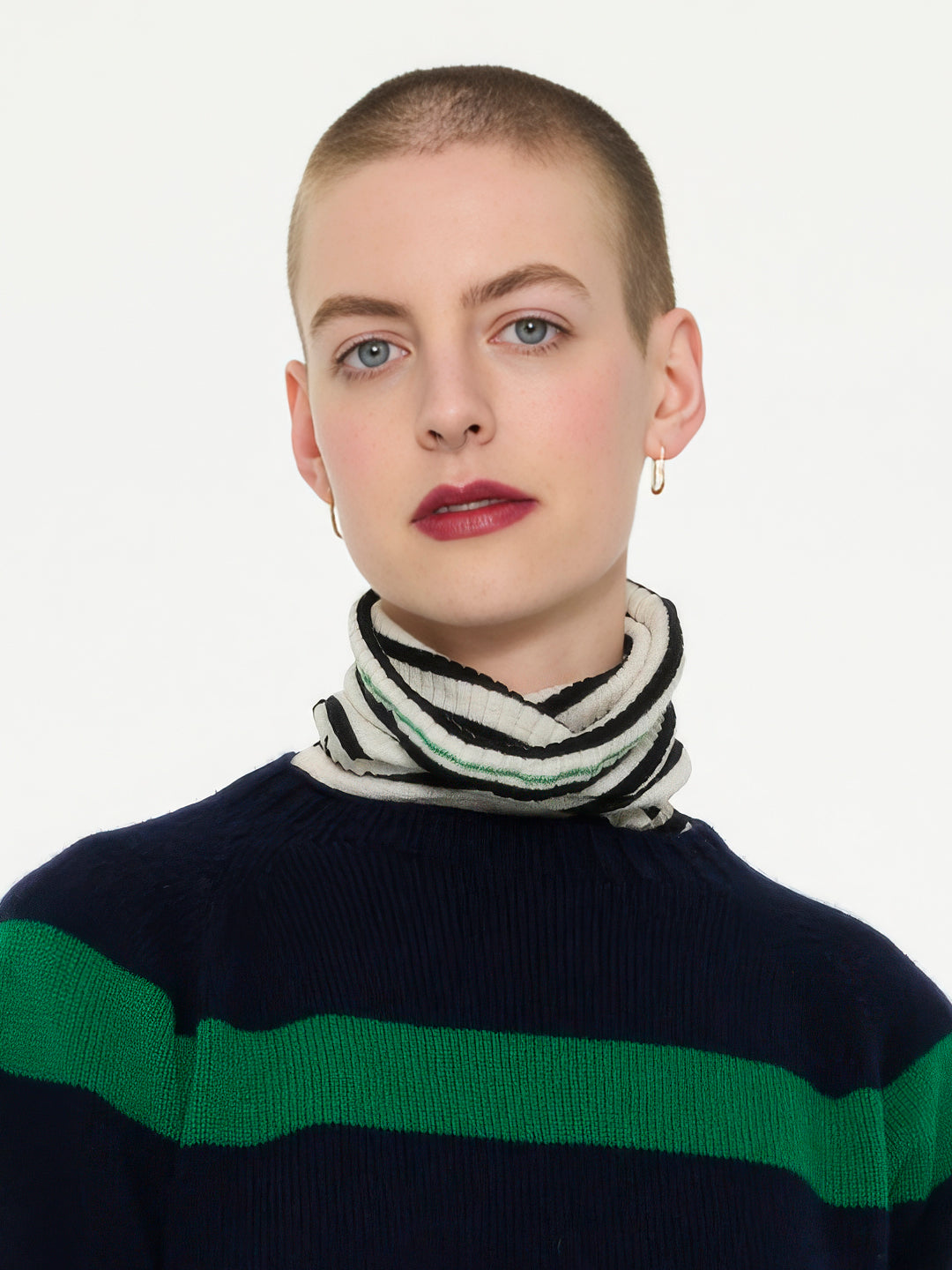 OSSIE Traditional Seam free Sweater - Navy/ Green